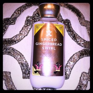 NWT 🎀 high demand spiced gingerbread swirl lotion